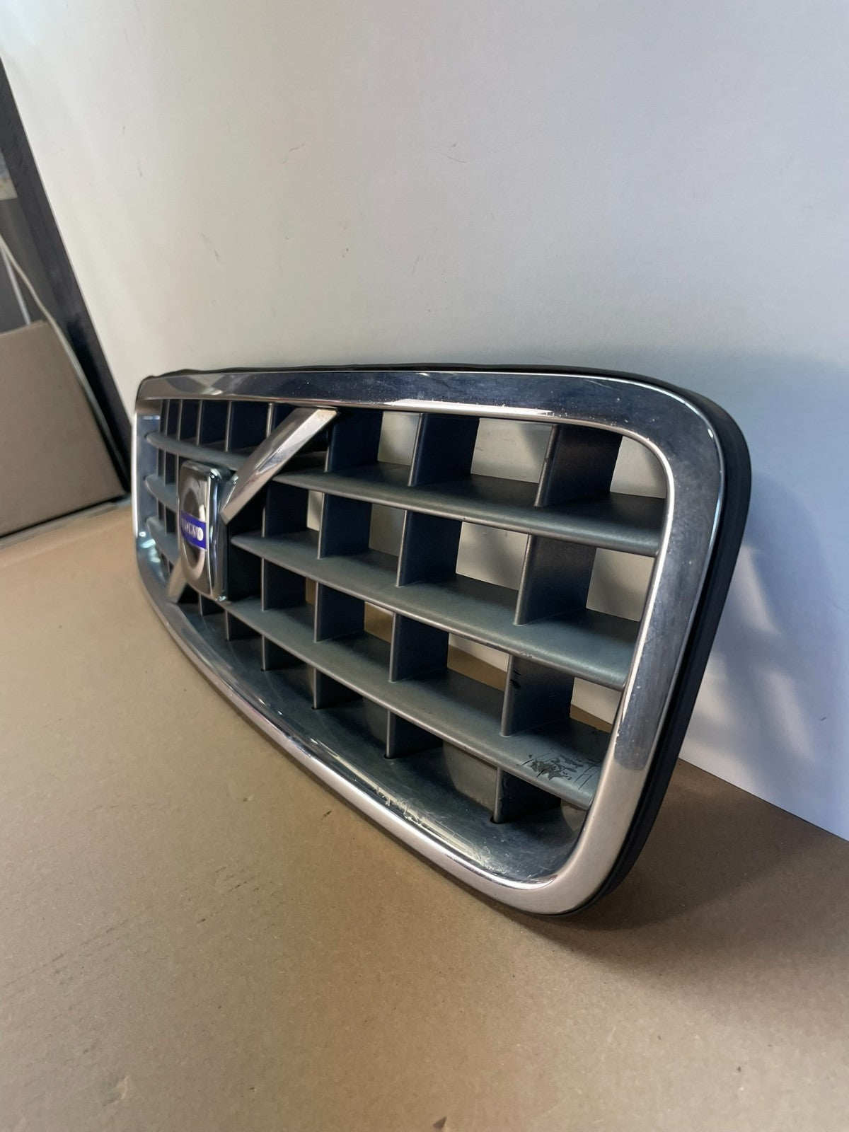 2003 to 2013 Volvo XC90 Front Upper Grill Grille AI0657 DG1