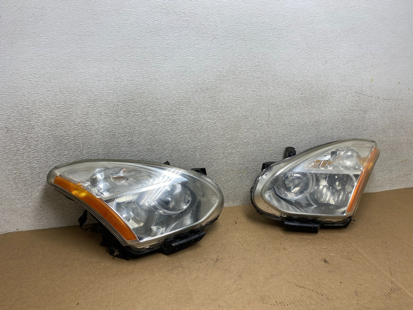2009-2013 Nissan Rogue Left+Right Side Set Halogen Headlights W8486 DW2
