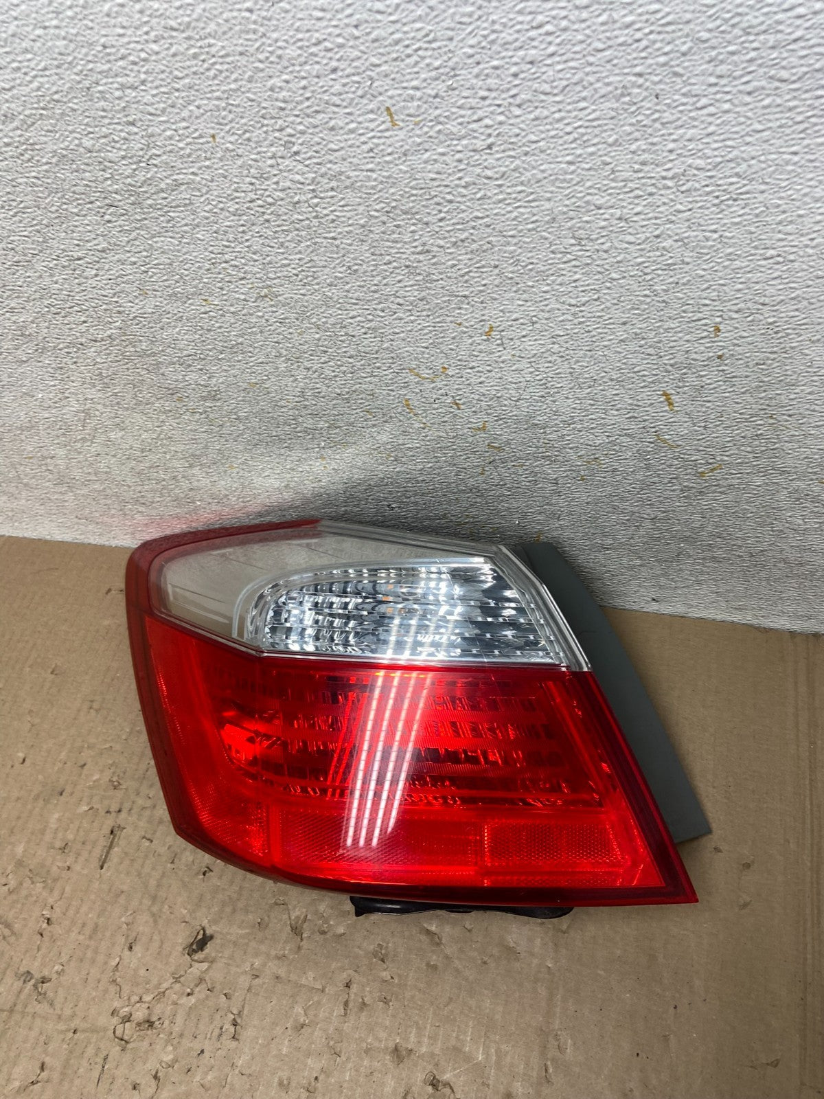 2013 to 2015 Honda Accord Sedan Left Driver LED Tail light AI9677 LK0