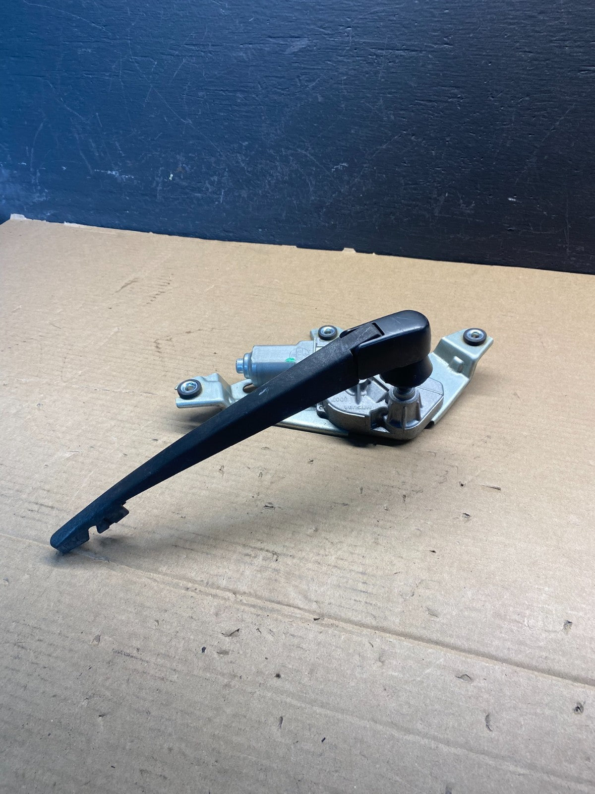 2011 to 2017 Infiniti QX56 QX80 Rear Wiper Motor OEM AC6842 DG3