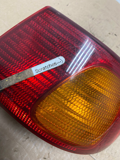 1998 1999 2000 Toyota Corolla Right Passenger Side Tail light AE6443 LK3
