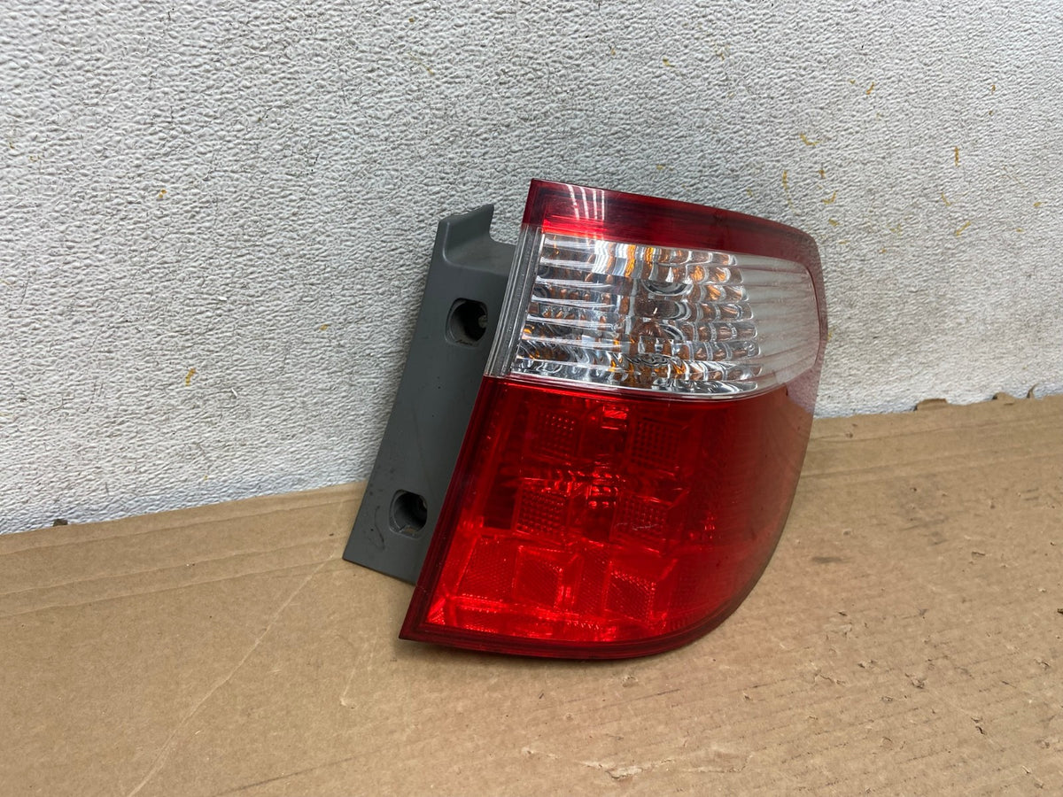 2005 2006 2007 Honda Odyssey Right Passenger RH Side Tail Light AH8476 LK1