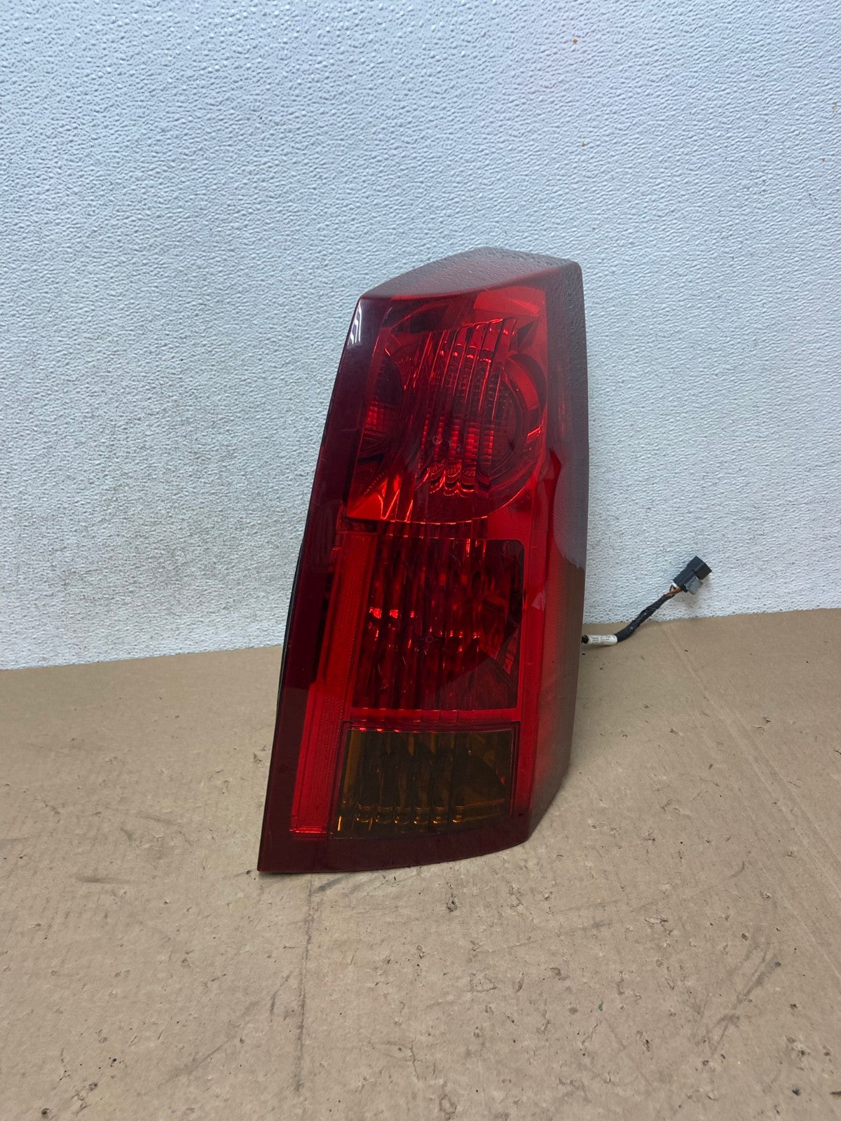 2003 to 2007 Cadillac Cts Right Passenger Rh Side Tail Light AG5338 LK0