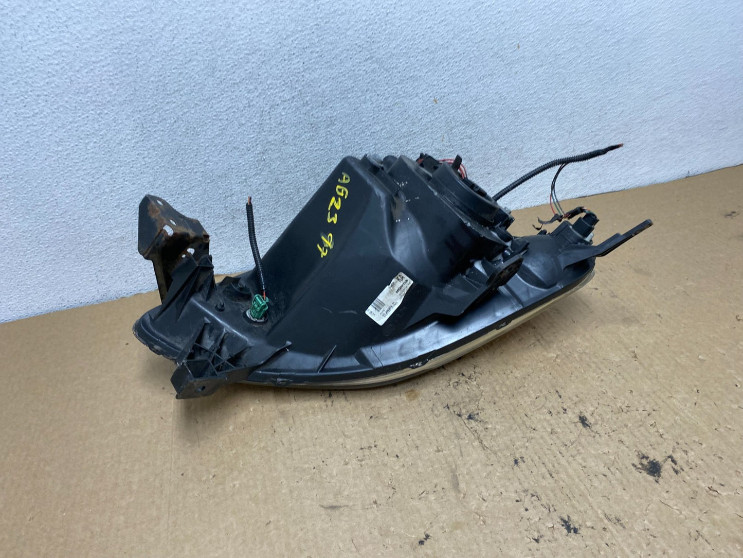 2002 to 2004 Honda Crv Cr-v Left Driver Halogen Headlight AG2397 DW5