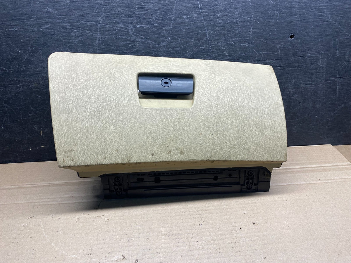 2007 to 2011 BMW E90 E91 335i 328i XI Glove Box AH7516 DG0