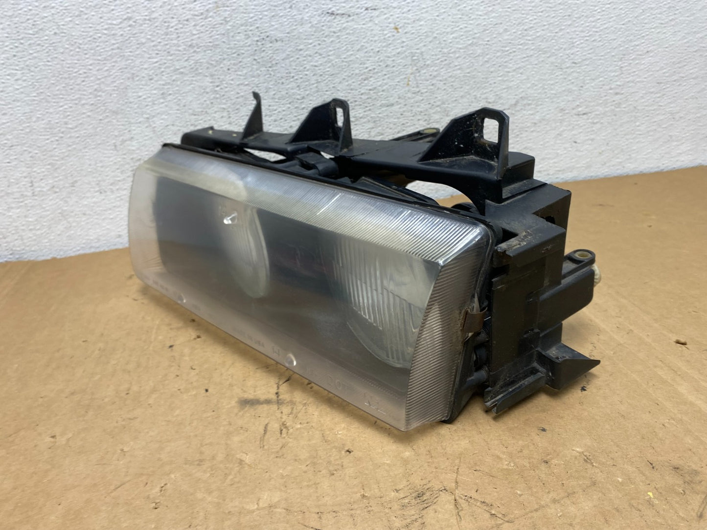 1992 to 1999 BMW 3 series E36 Left Driver LH Side Headlight AD2764 DW1