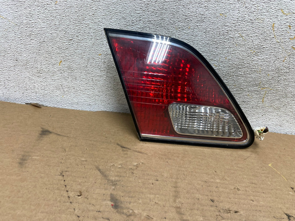 2002 2003 2004 Lexus ES300 ES330 Left Driver Lh Inner Tail Light AH4287 LK0