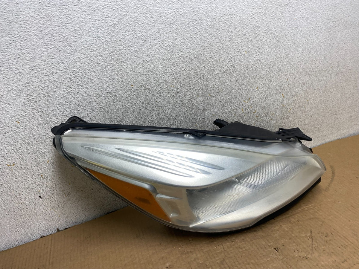 2013 - 2016 Ford Escape Headlight Right Passenger RH Side Halogen AI7885 DW2