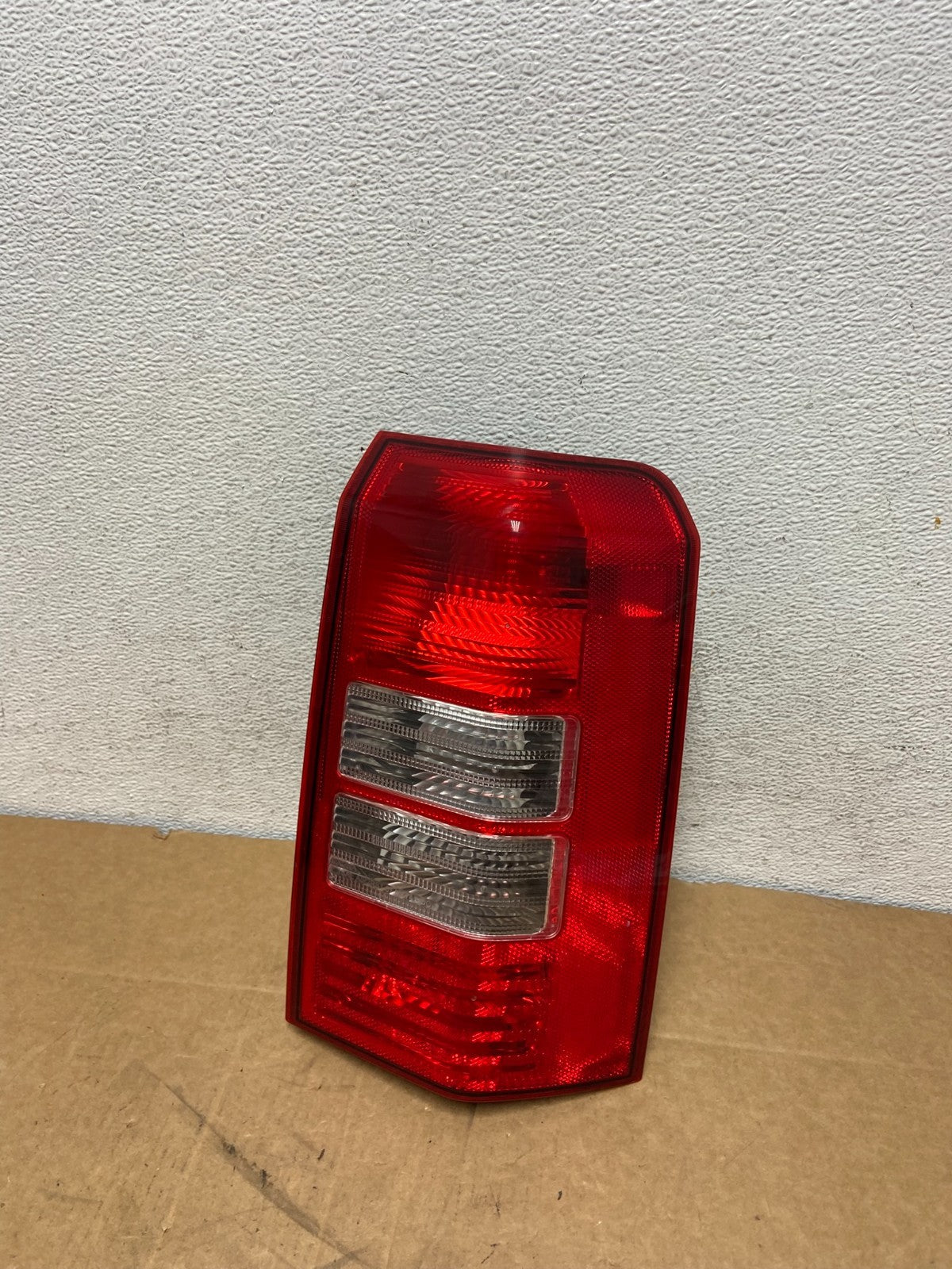 2008-2016 Jeep Patriot Right Passenger Rh Side Tail Light AD6056 DW0