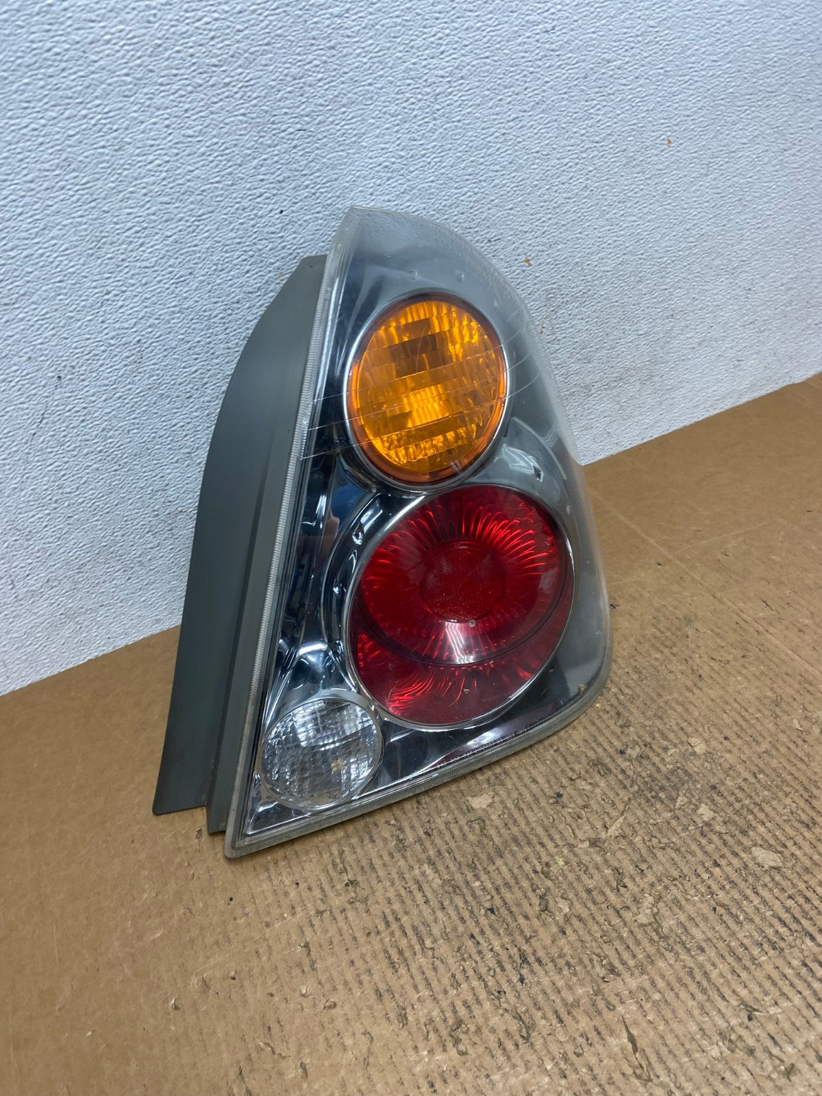 2002 2003 2004 Nissan Altima Right Passenger Rh Tail Light Side AE2625 LK2
