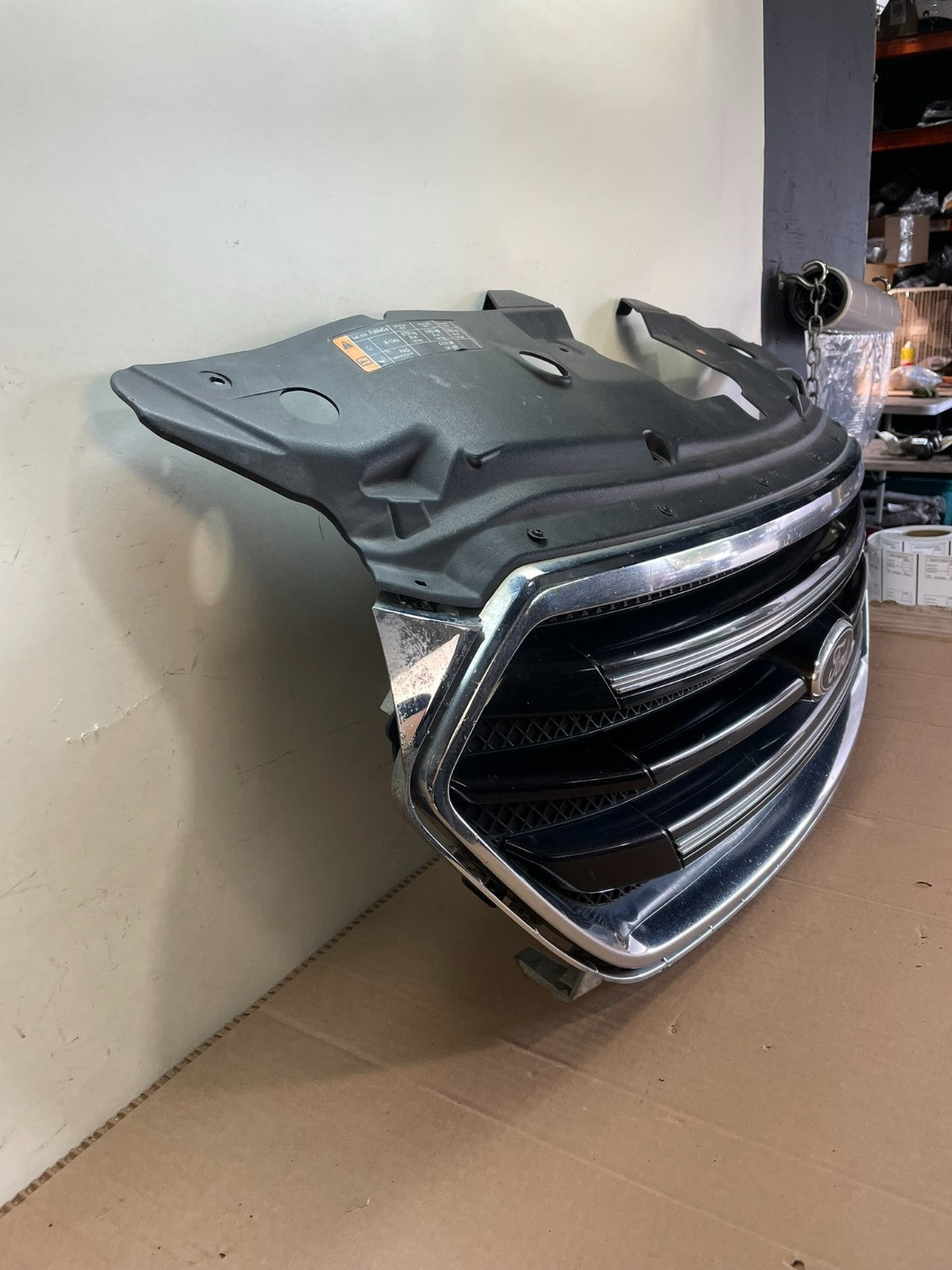2013 to 2019 Ford Taurus Front Upper Grill Grille Aftermarket AH8561 DG2