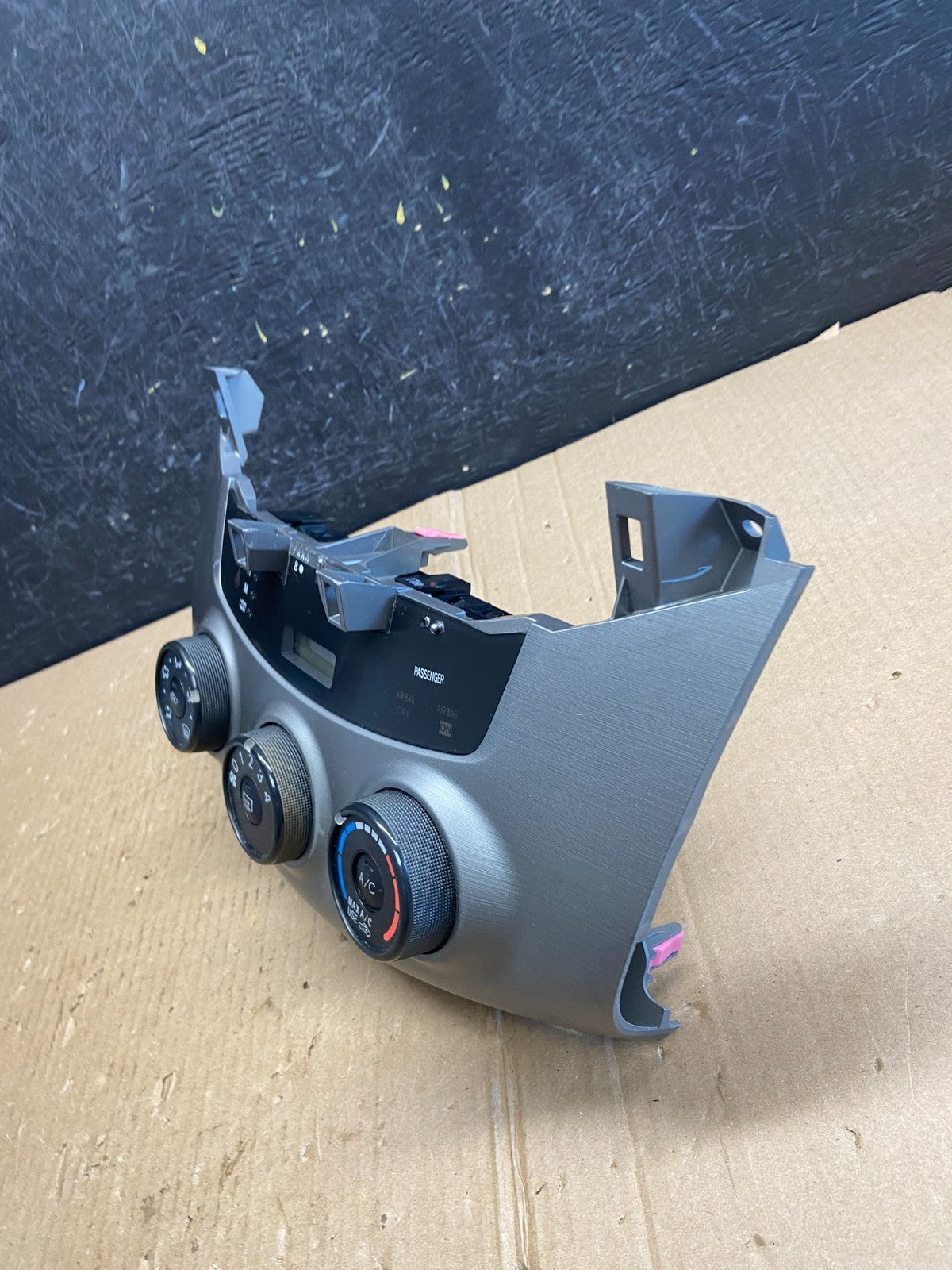 2006 - 2012 Toyota RAV4 A/C Heater Climate Control Unit Switch AE3877 DG2