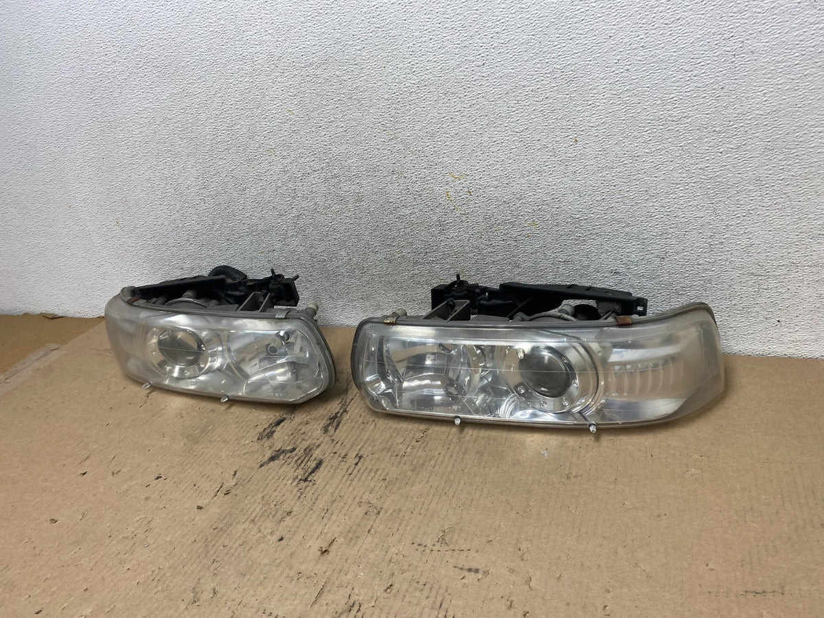 2000 to 2006 Chevrolet Tahoe LS LT Left+Right Set Side Headlights AH1095 PS2