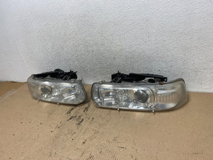2000 to 2006 Chevrolet Tahoe LS LT Left+Right Set Side Headlights AH1095 PS2