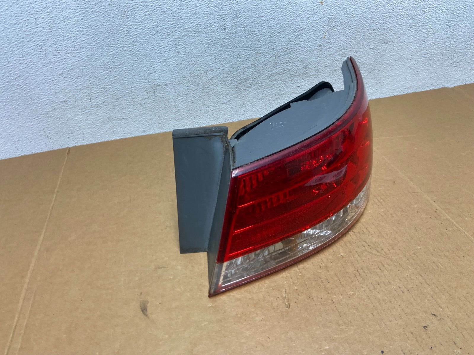 2006 2007 2008 Hyundai Sonata Right Passenger Rh Side Tail Light AD9052 DW2