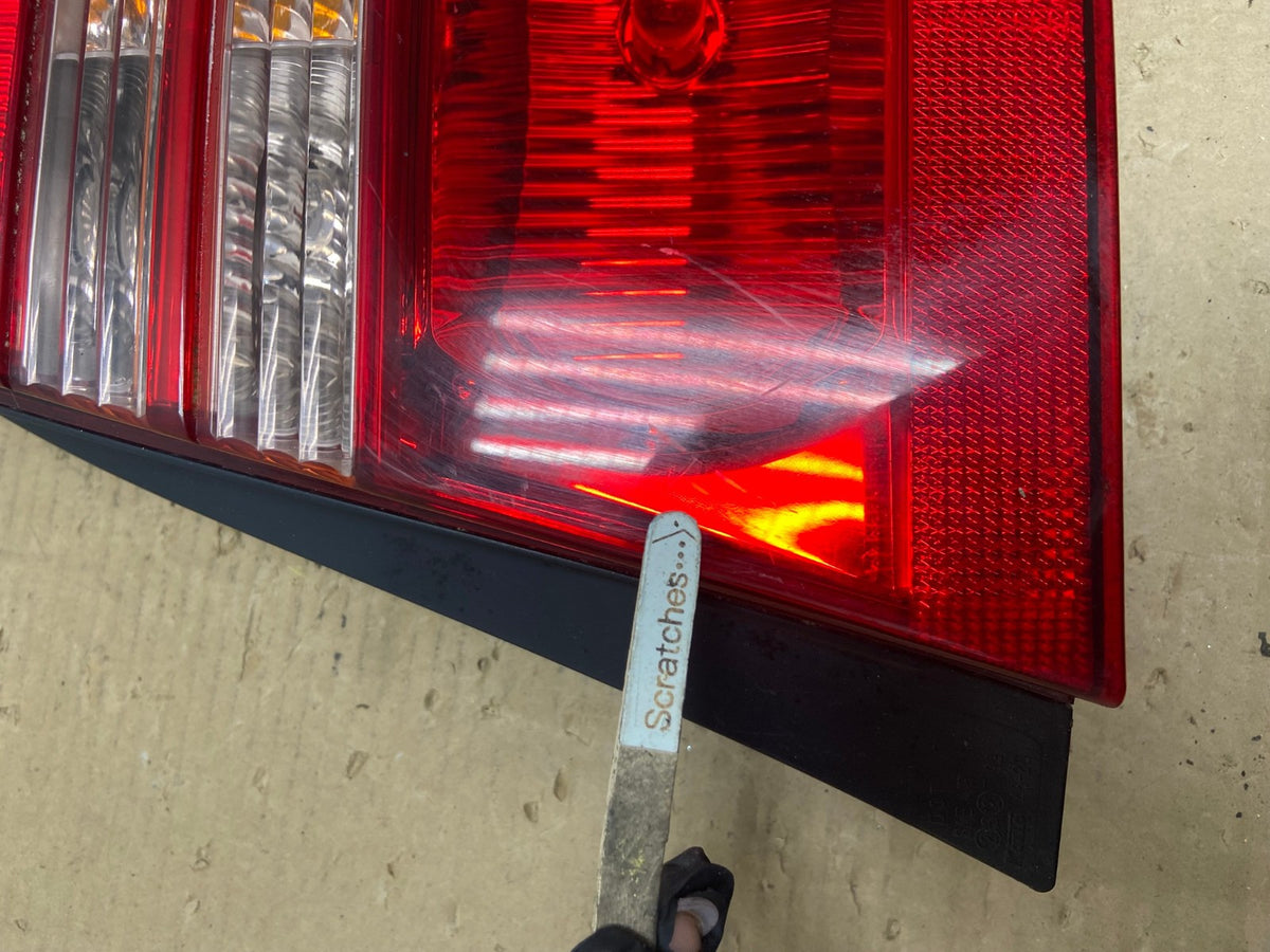 2001 2002 2003 Toyota Highlander Right Passenger RH Tail Light AG9298 LK3