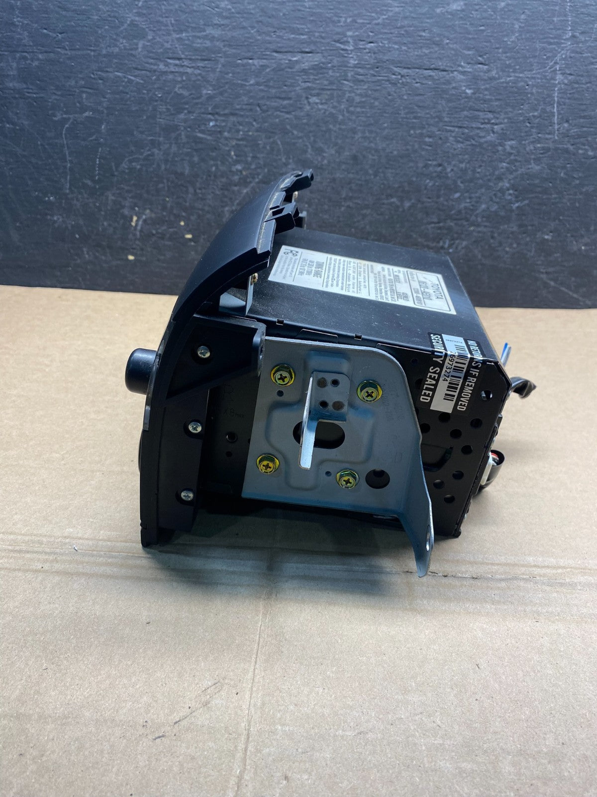 2004 to 2010 Toyota Sienna AM FM CD WMA Mp3 Radio Receiver AE9926 DG1