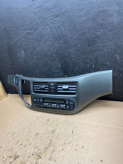 2005 to 2010 Honda Odyssey  Radio Climate Control Dash Trim Bezel T8426 DG2