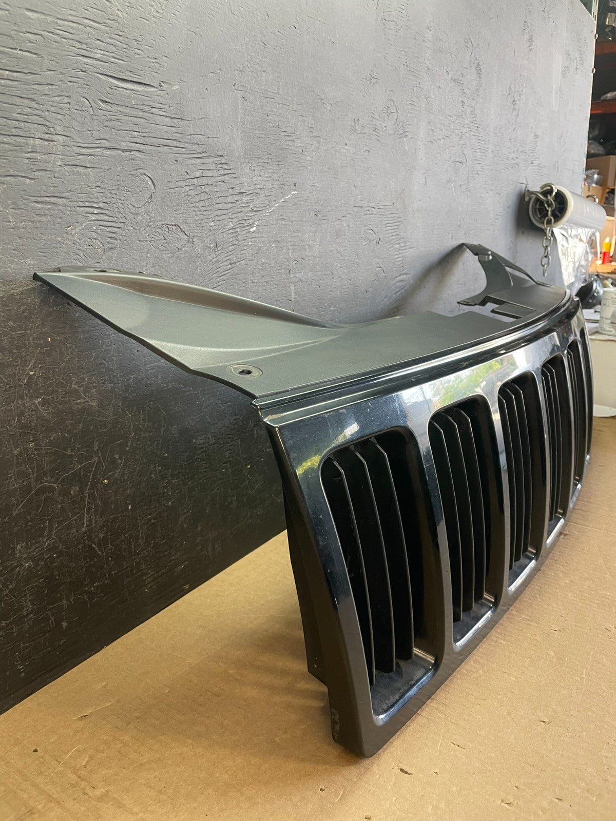 2008 2009 2010 Jeep Grand Cherokee Front Upper Grill Grille AD0241 DG2