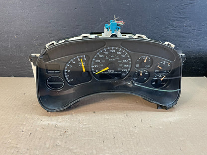 2002 GMC Yukon Speedometer Cluster Gauge AE3351 DG0