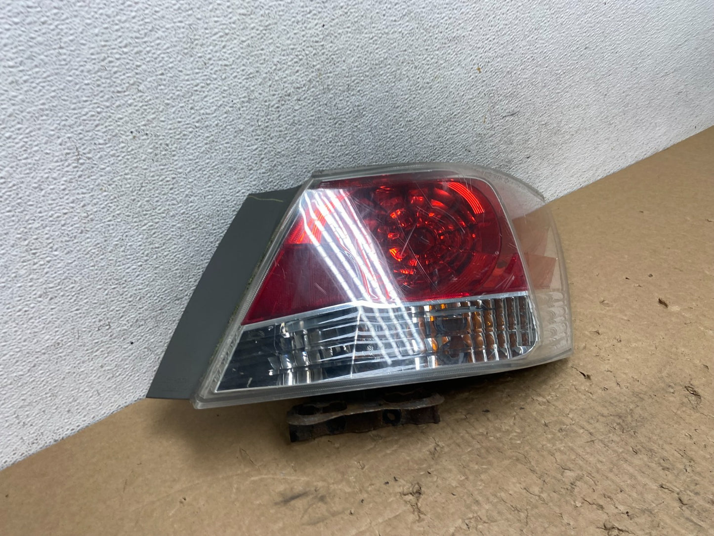 2008 to 2012 Honda Accord Sedan Tail light Right Passenger RH Side AF8074 DW2