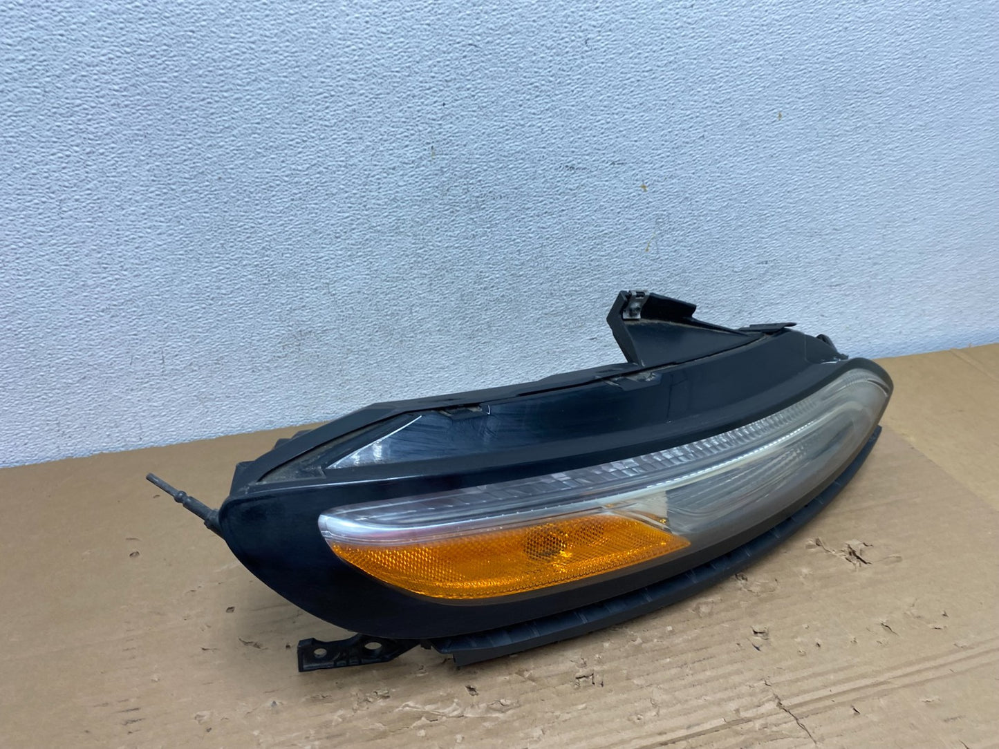 2014 - 2018 Jeep Cherokee Right Passenger RH Side LED Headlight AD4286 DW2