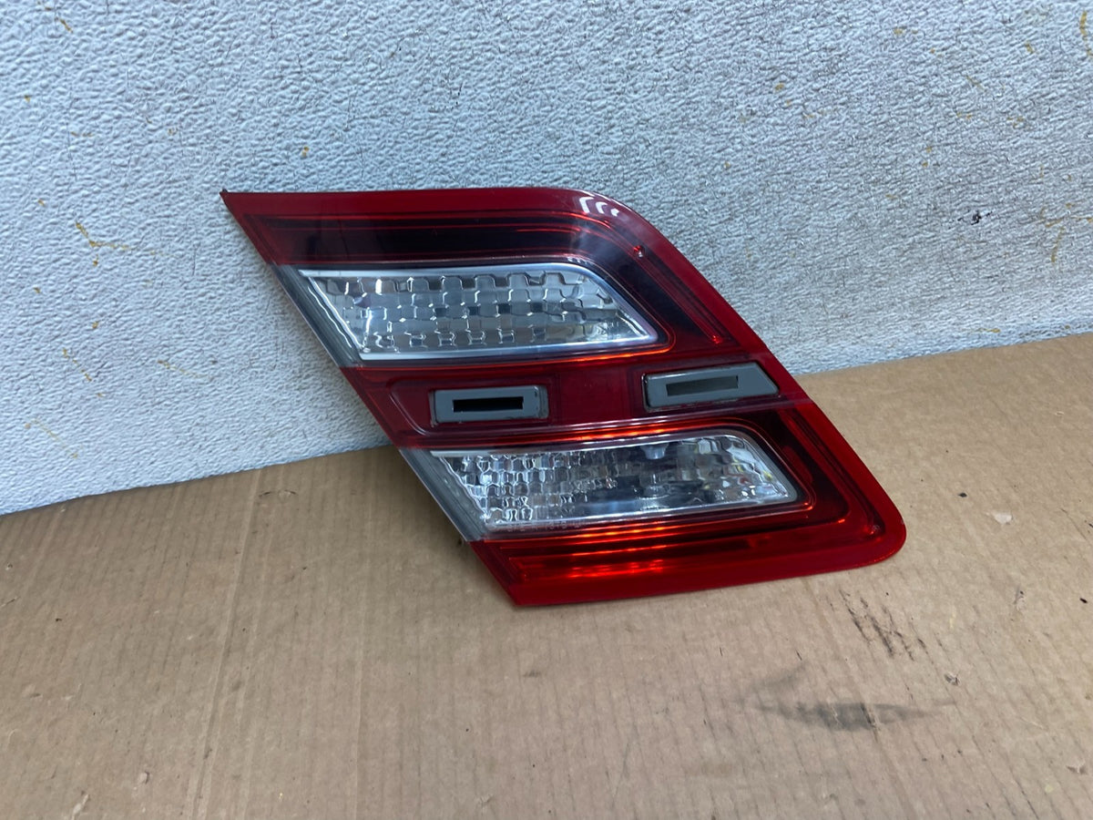 2013 to 2018 Ford Taurus Left Driver Lh Side Tail Light Inner AI8489 LK0