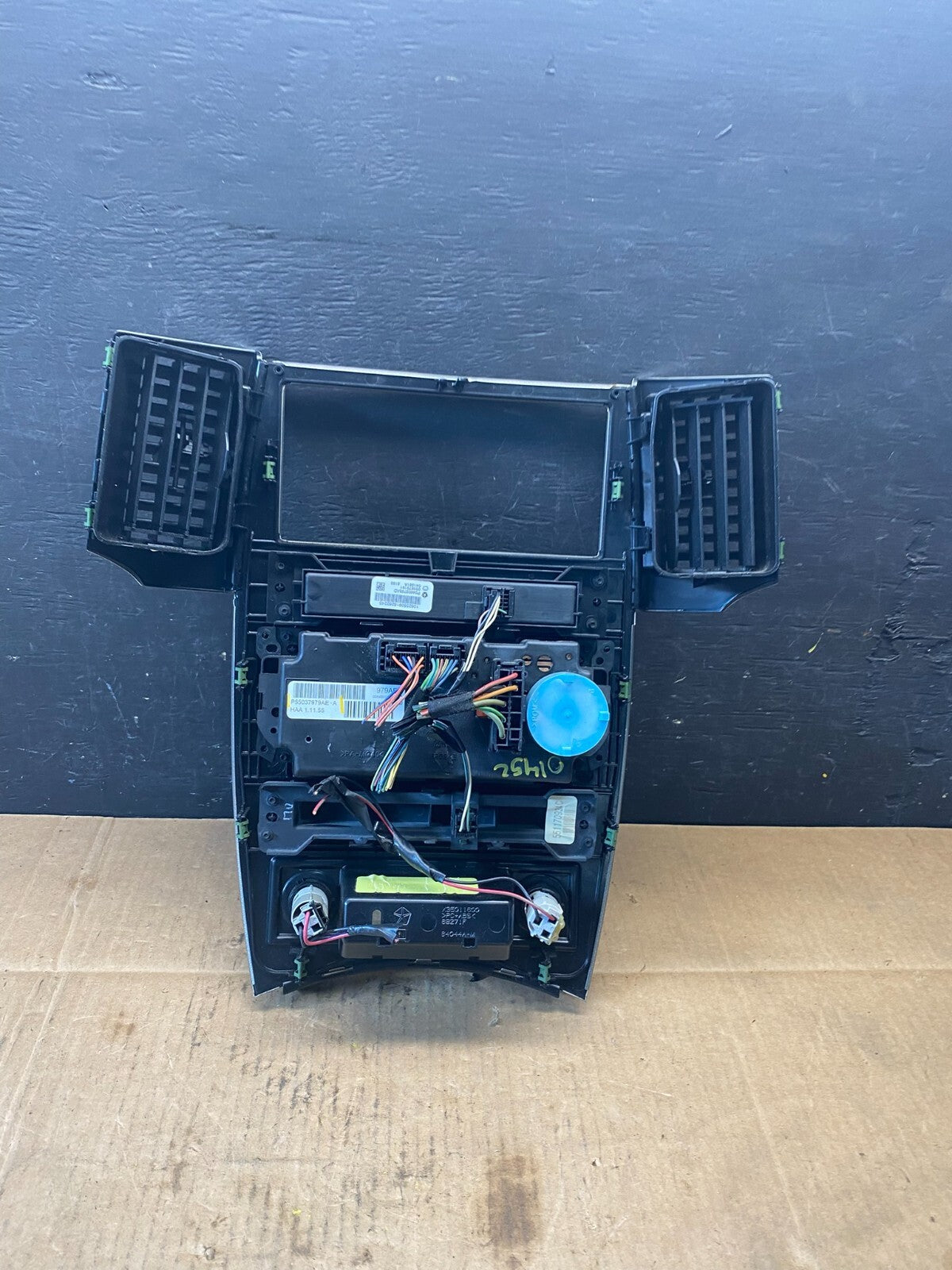 2008 2009 2010 Jeep Commander Grand Cherokee A/C Climate Control Bezel AA9158 DG5