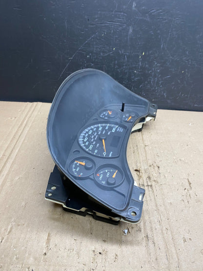 2004 to 2007 Chevrolet Express Speedometer Cluster Gauge OEM  AB9075 DG1