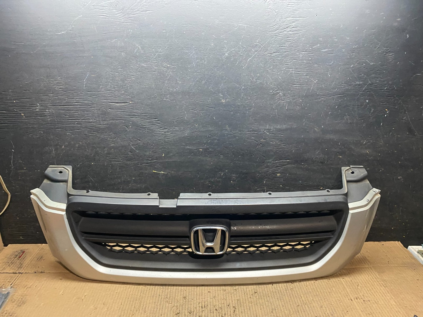 2003 2004 2005 Honda Pilot Front Upper Grill Grille Oem T9492 DG0
