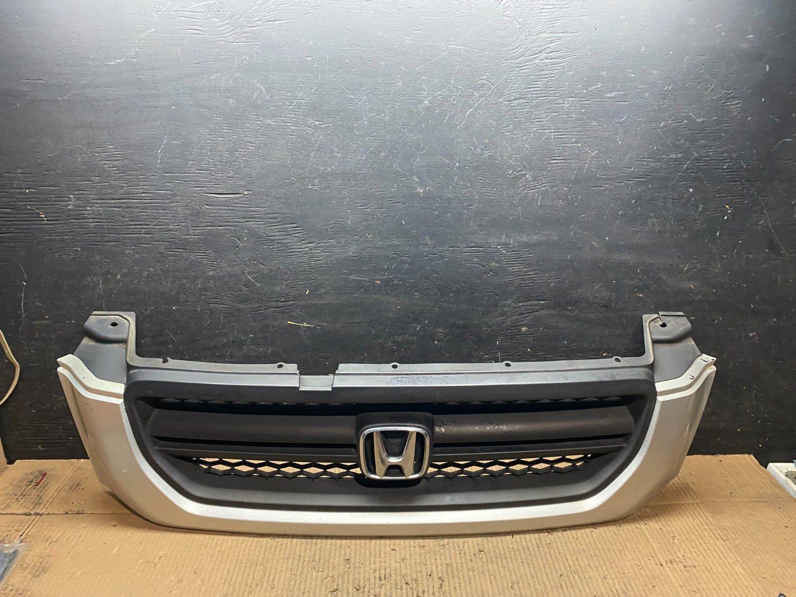 2003 2004 2005 Honda Pilot Front Upper Grill Grille Oem T9492 DG0