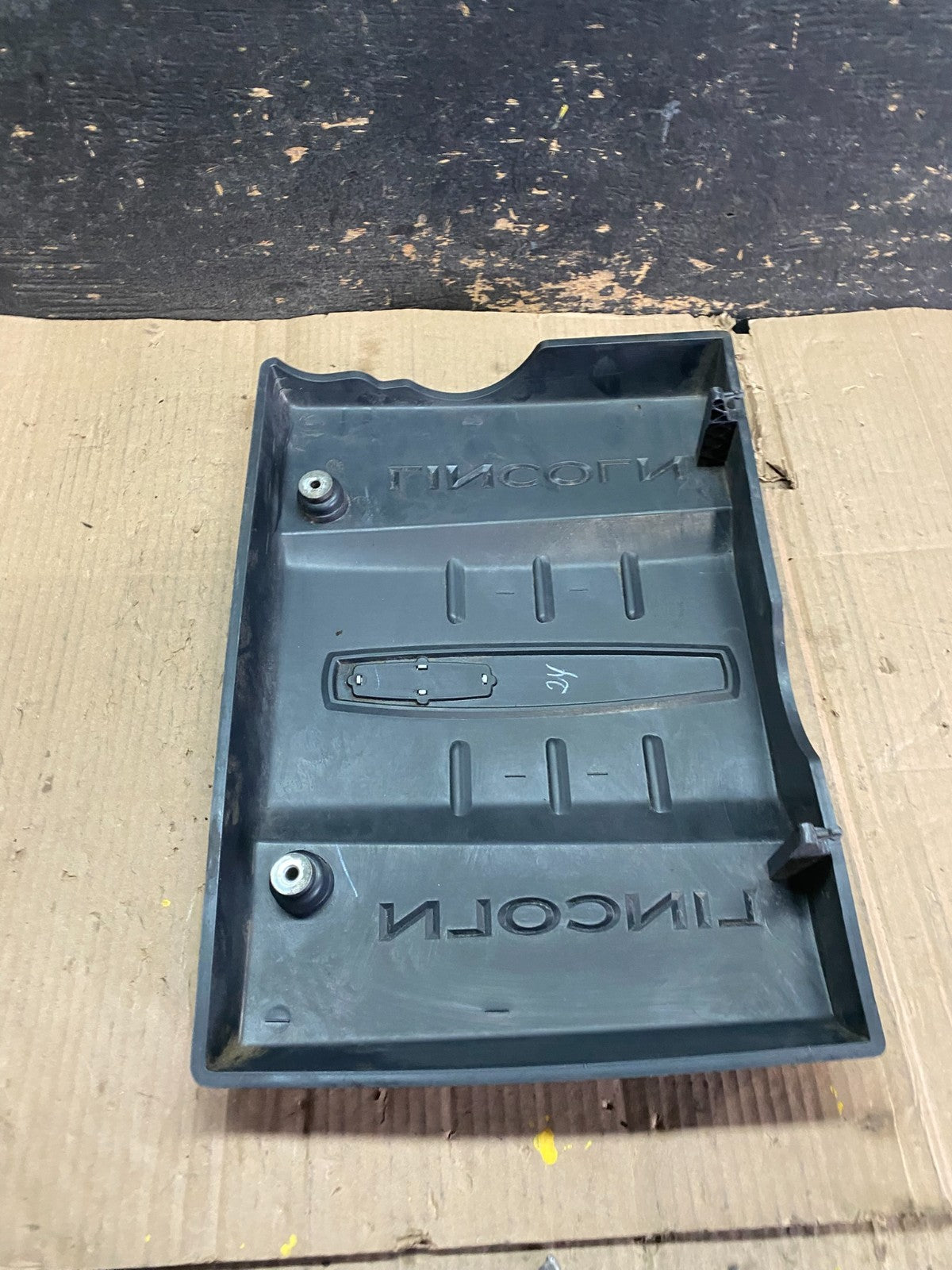 2007 to 2014 Lincoln Navigator 5.4L V8 Engine Motor Cover w4869 DG7