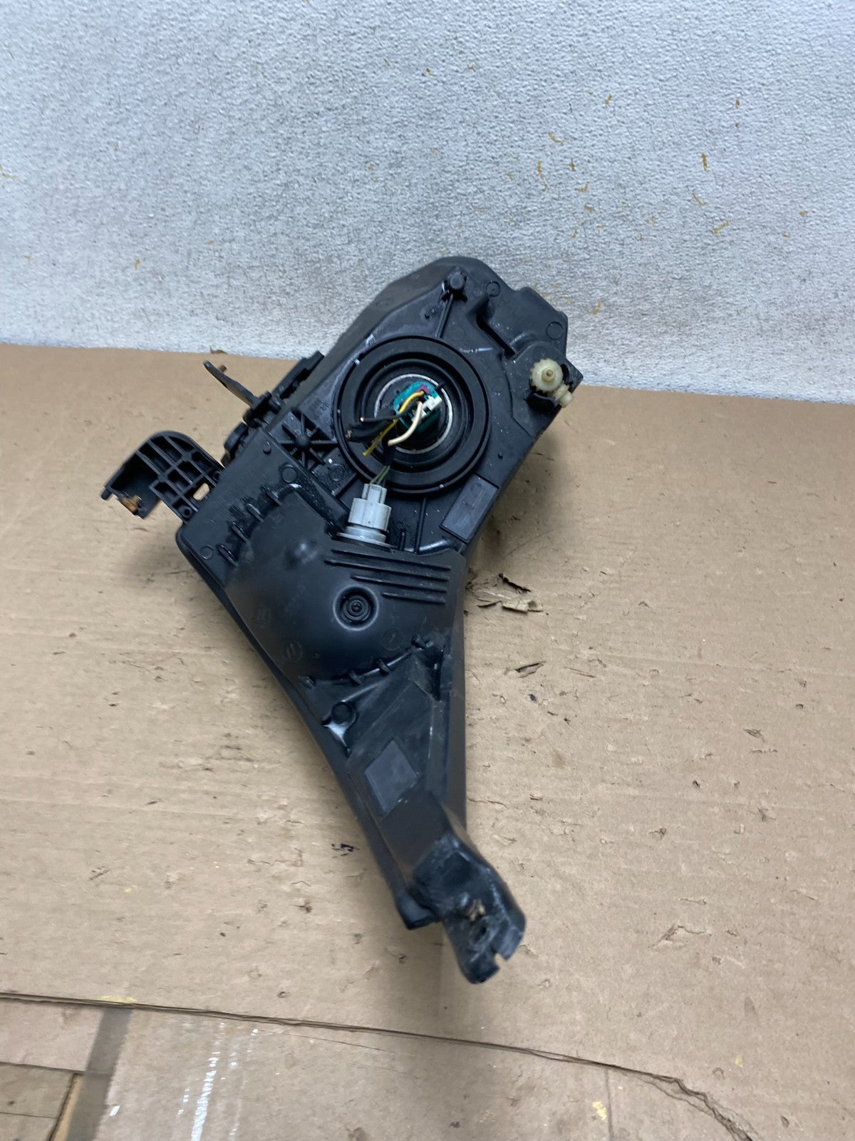 2011 to 2015 Chevrolet Cruze Halogen Right Passenger Rh Headlight AI1081 DW6