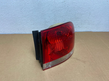 2004-2007 Volkswagen Touareg Right Passenger Side Rh Tail Light AC7466 LK2