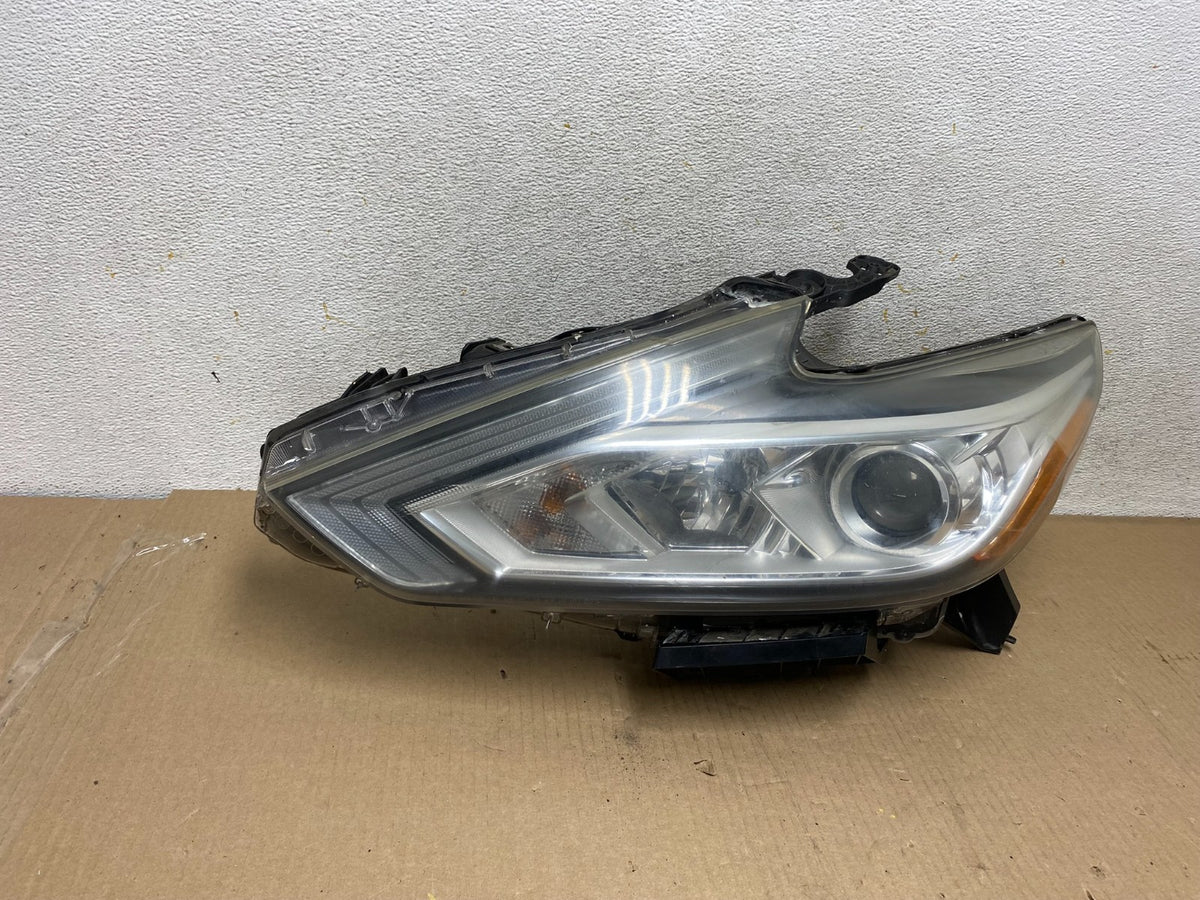 2016 - 2018 Nissan Altima Left Driver LH Halogen Headlight AH5747 DW1