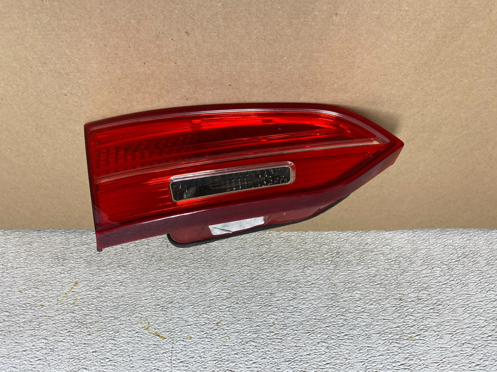 2013-2016 Hyundai Santa Fe Sport Left Driver LH Inner Tail Light P8059 DW0