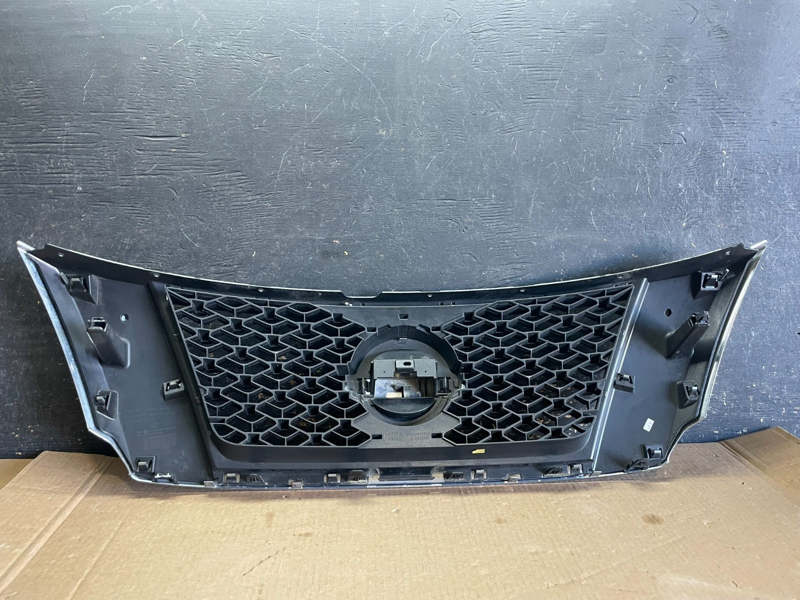2013 - 2016 Pathfinder Front Upper Chrome Grill Grille AB3006 DG5