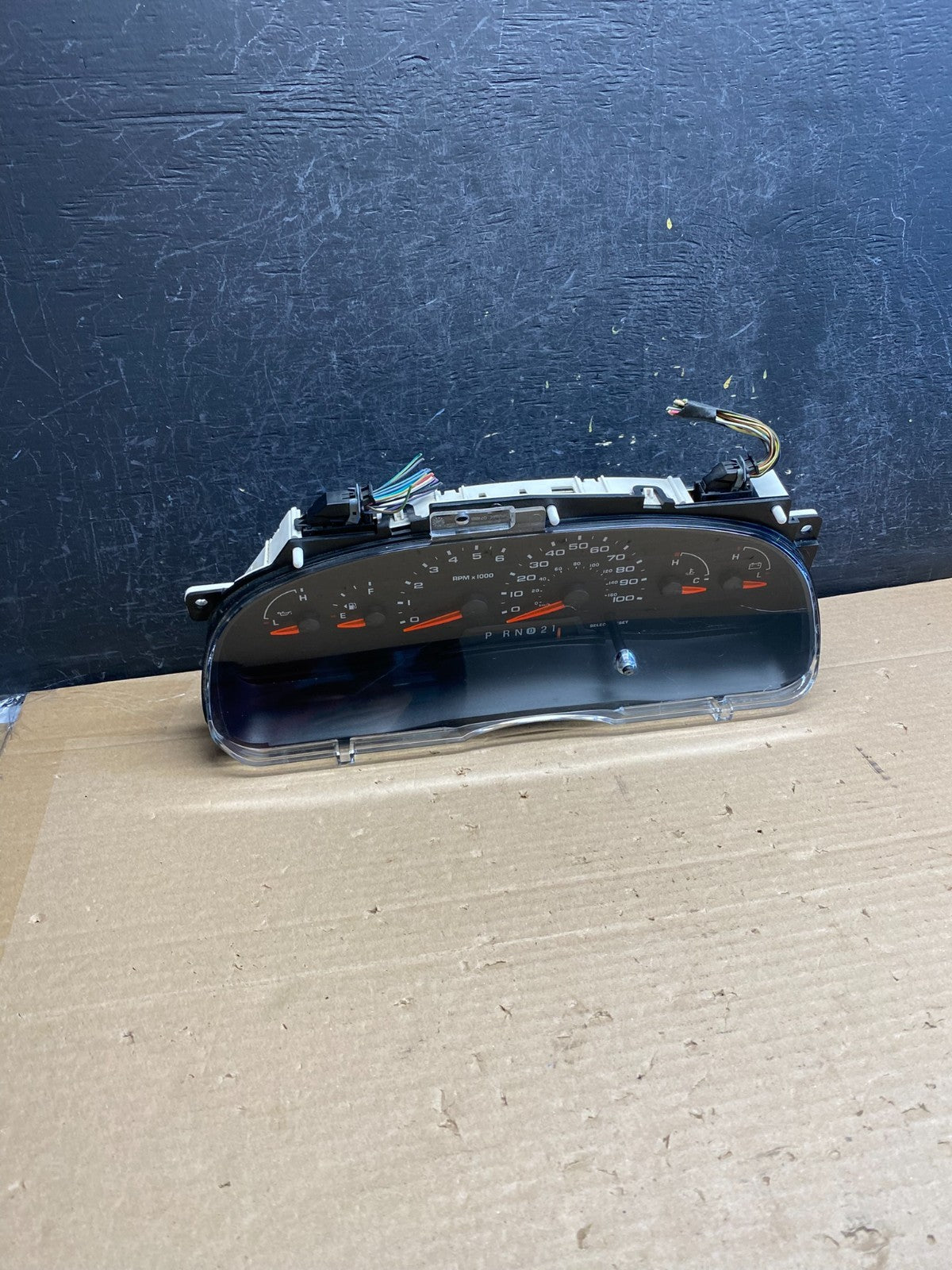 2006 Ford E350 Gauge Speedometer Cluster ag6284 DG0