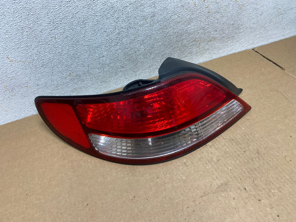 1999 2000 2001 Toyota Solara Left Driver LH Tail Light AI3284 LK2
