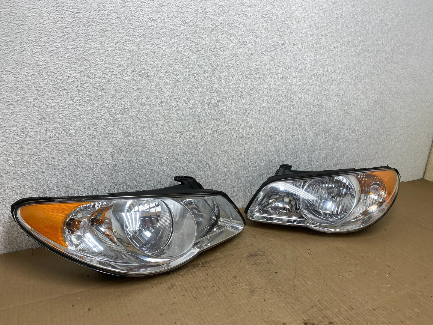 2007 2008 2009 2010 Hyundai Elantra Left+Right Side Headlights AB8363 DW2
