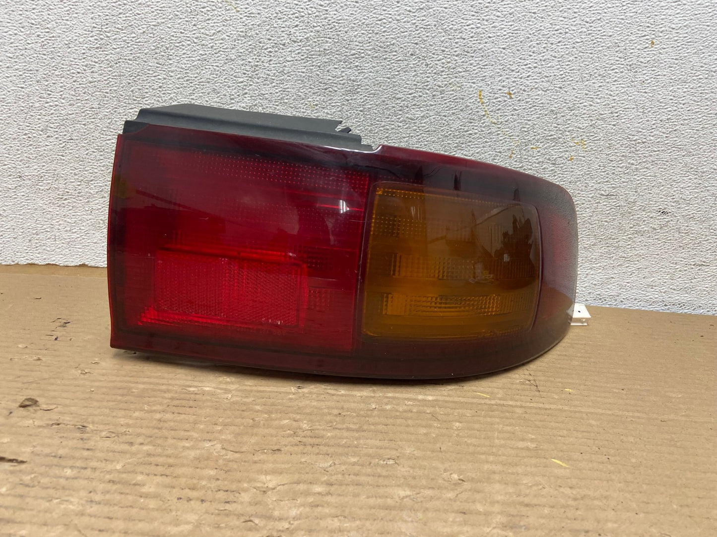 1995 - 1996 Toyota Camry Sedan Right Passenger Tail Light Lamp AH0627 LK0