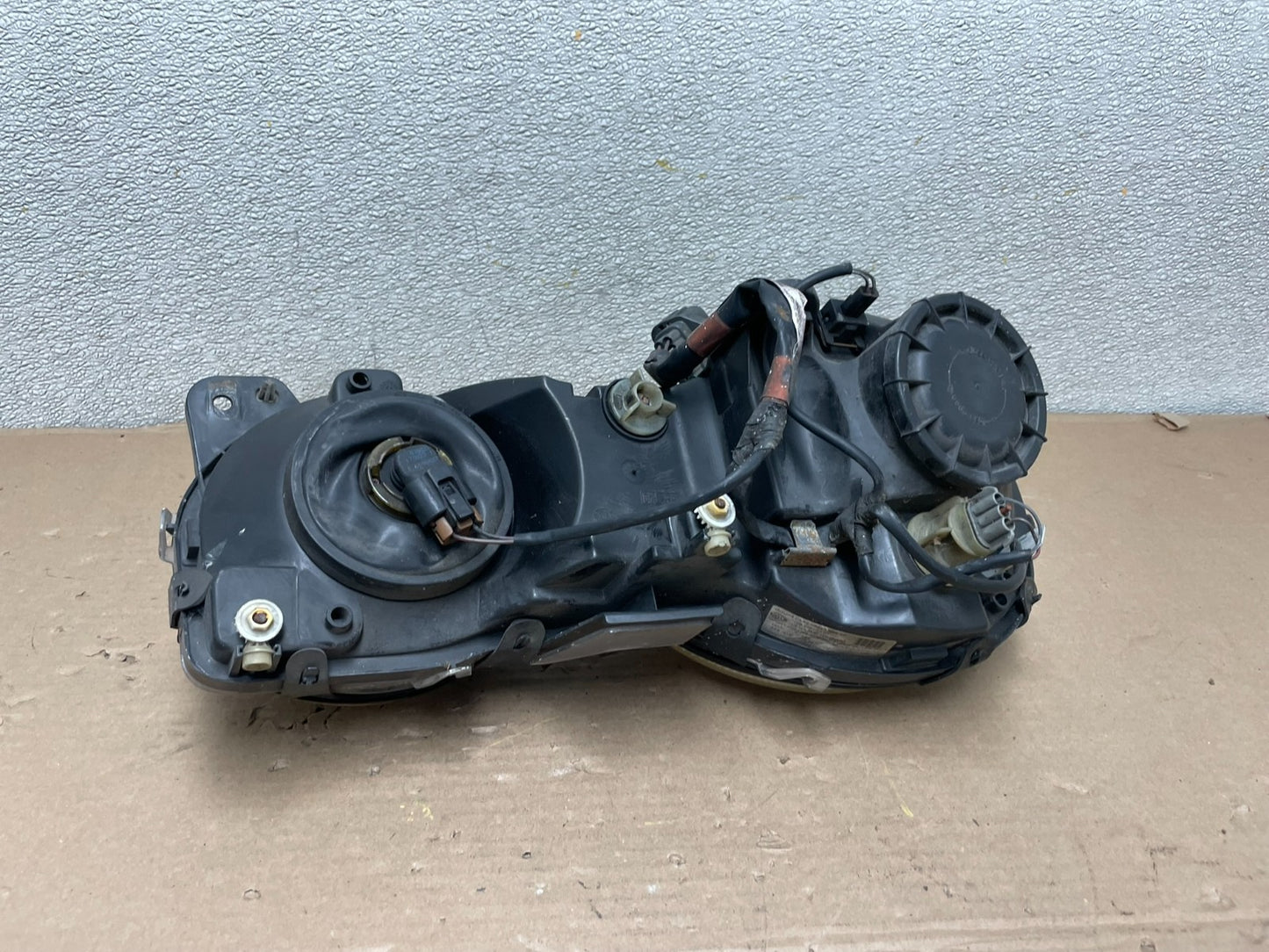 2000 to 2002 Jaguar S-Type Left Driver LH Side Halogen Headlight OEM AB0039 DW5