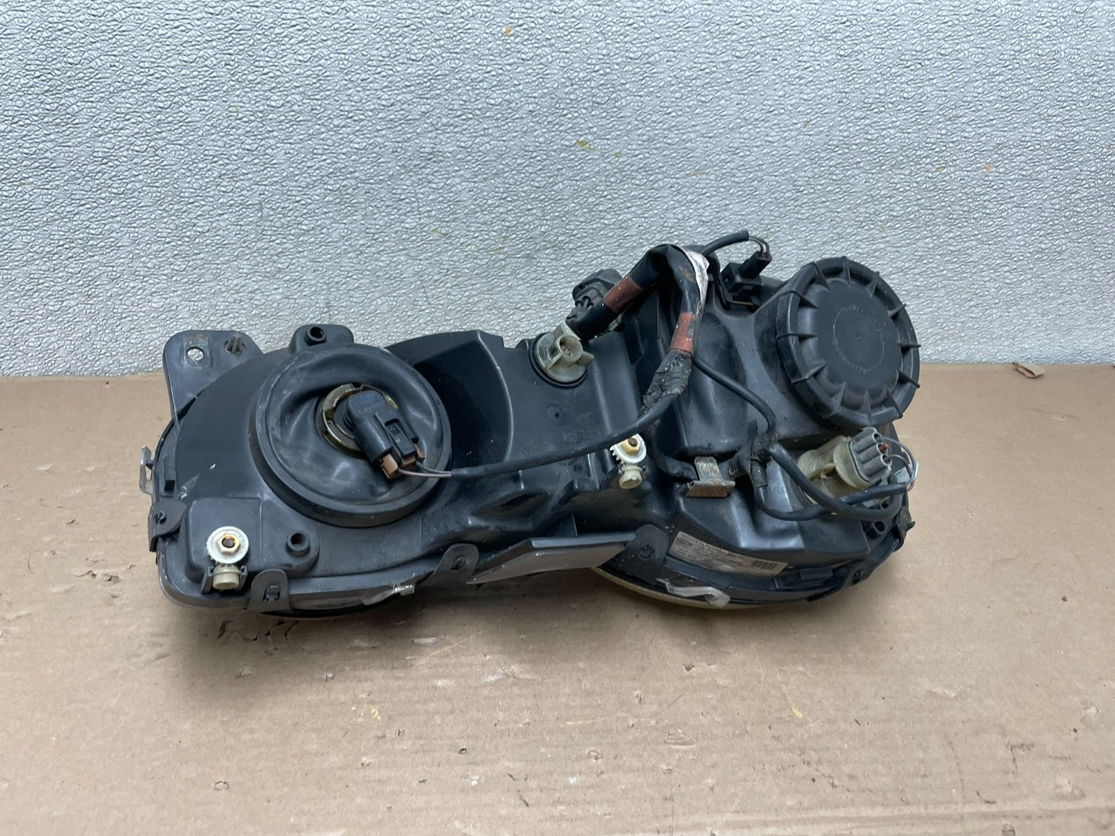 2000 to 2002 Jaguar S-Type Left Driver LH Side Halogen Headlight OEM AB0039 DW5