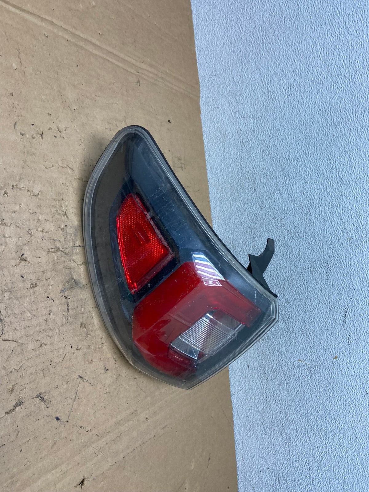 2013 to 2016 GMC Acadia Left Driver LH Side Tail Light AD3734 LK2
