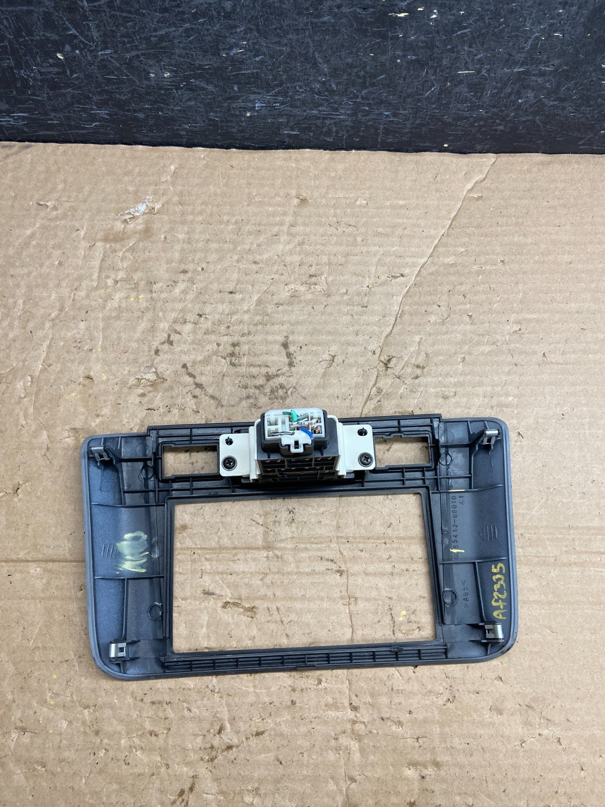 1998 to 2000 Toyota Sienna Center Console Radio Trim Bezel AF2335 DG4