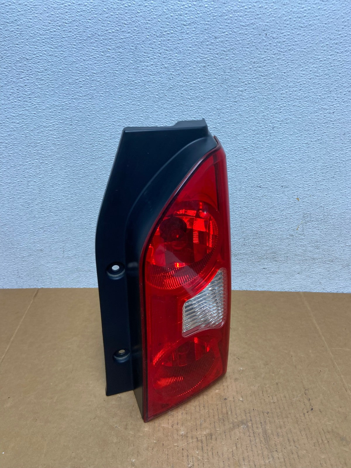 2005 to 2015 Nissan Xterra Right Passenger Rh Side Tail light AD9143 LK2