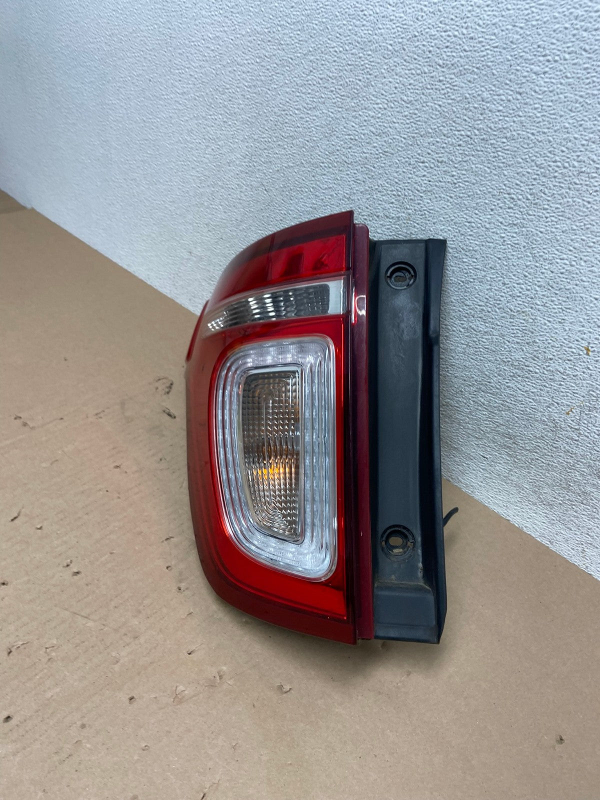 2011 2012 2013 2014 2015 Ford Explorer Left Driver LH Side Tail light AG6671 LK1