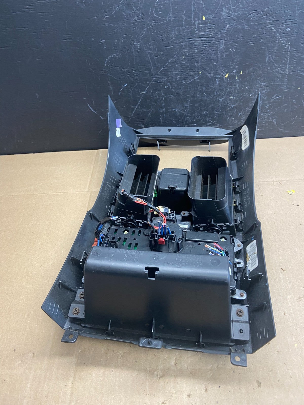 2008-2010 Dodge Grand Caravan Radio Bezel Climate Control Heat Heater AB9337 DG7