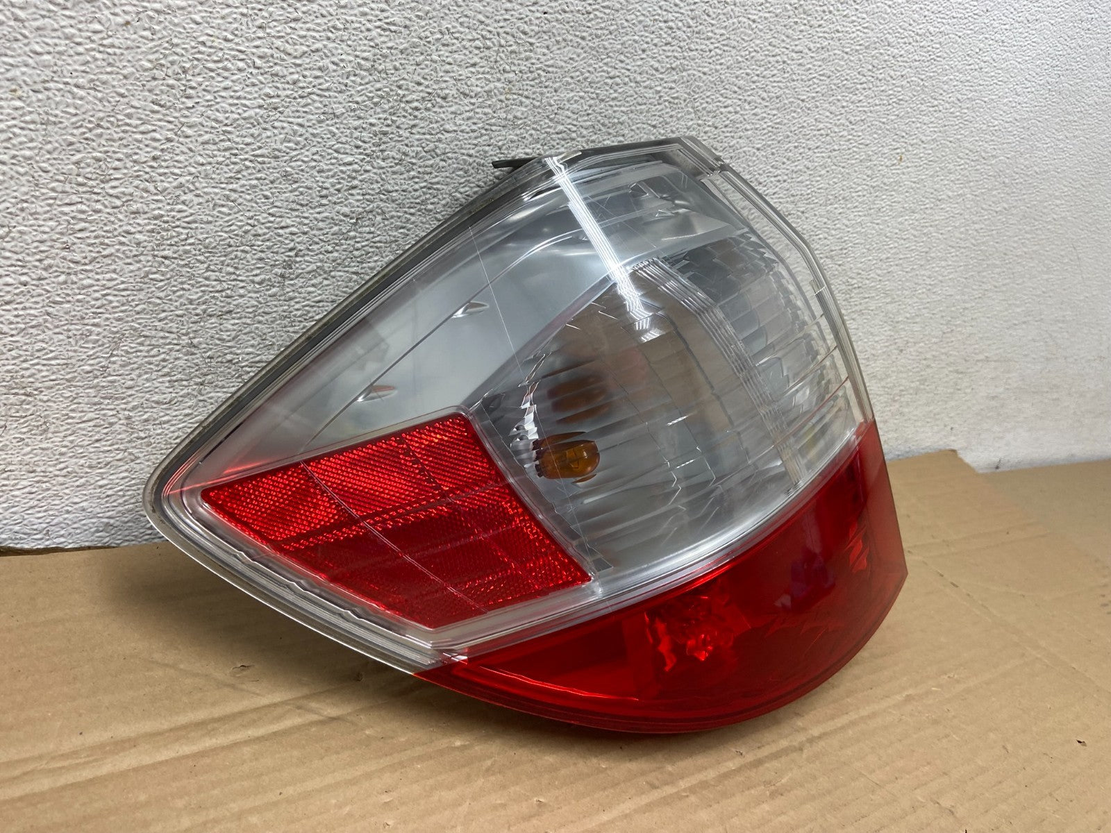 2009 to 2013 Honda Fit Left Driver LH Side Tail Light AG8911 DW1