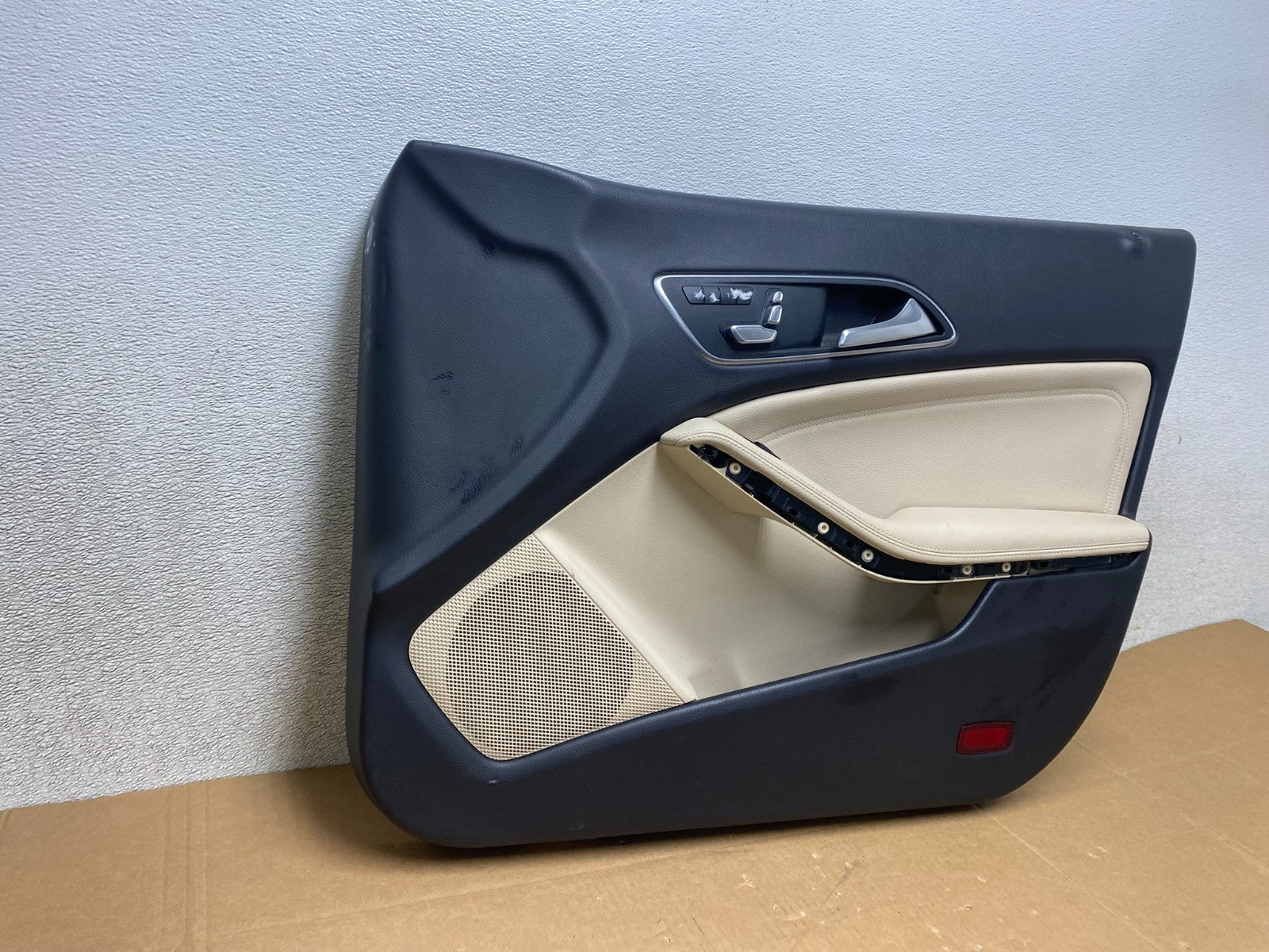 2014 to 2018 Mercedes CLA CLA250 Front Right Passenger Door Panel V4793 DG2